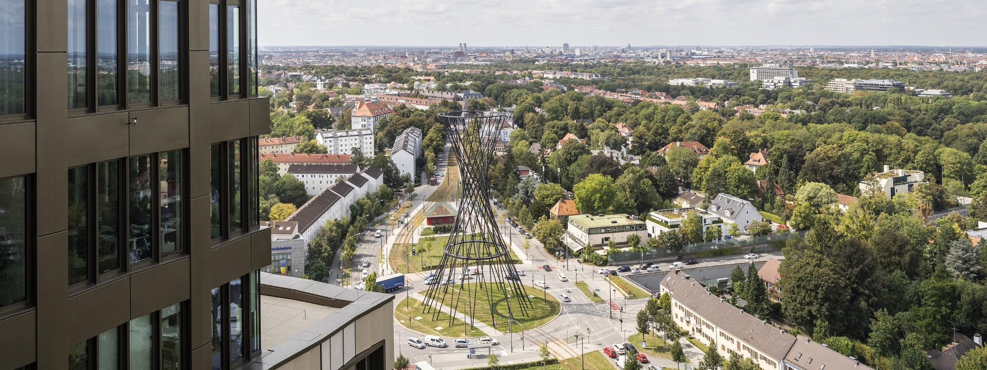 Vogelperspektive des BayWa Gebäudes mit Blick auf München